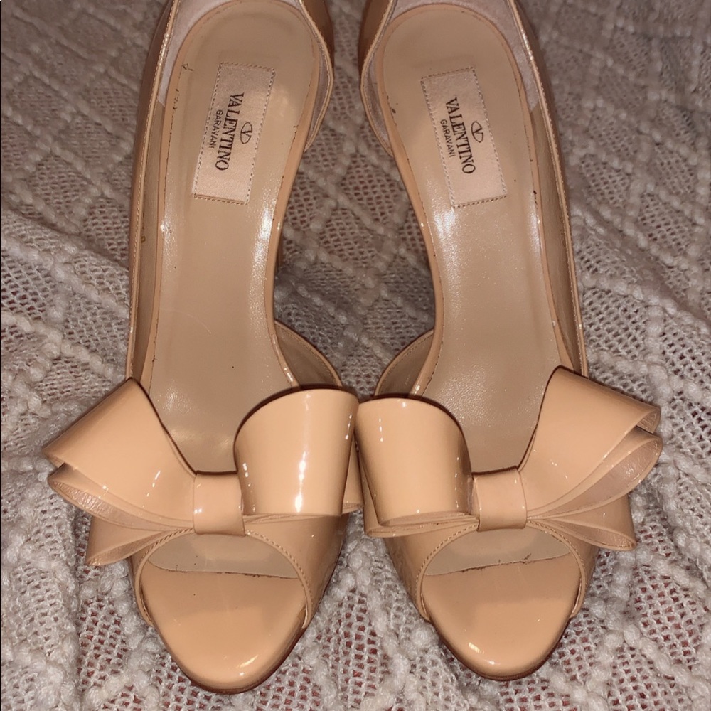 Valentino Bow tie Pumps